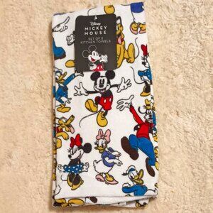 NWT ~ Disney's  The Mickey Mouse Gang Is Altogether  Kitchen Towels (Set of 2)
